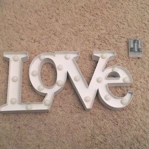 Light up Love sign